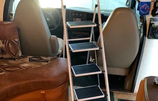 2011 Coachmen RV Freelander 21QB  Chevy 3500