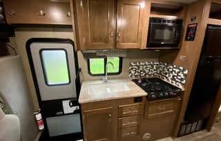 Glamping Ready w Maverick, Sleeps 6+, Queen Bed