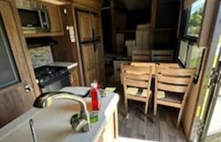 Keystone Cougar UPMI1045