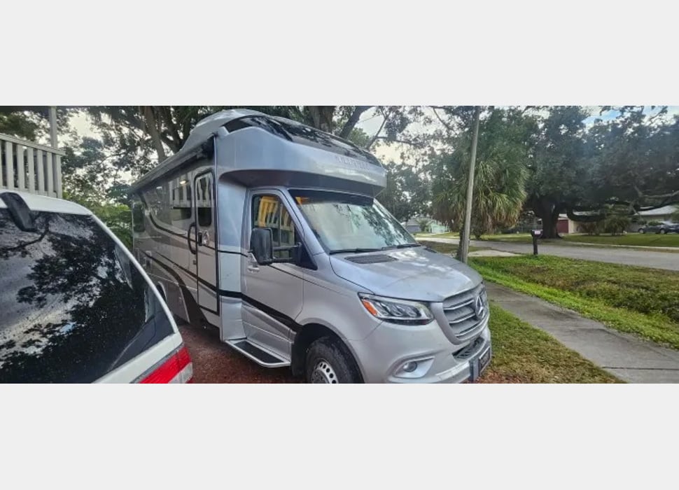 Class C Motor Home rentals in Winter Haven