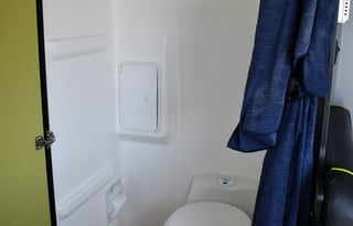 2019 Winnebago Revel 4X4 adventura furgonee from California Adventure Vans