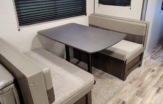 MoJo's 2019 Summerland Sleeps 10