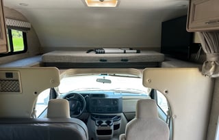 "UNLIMITED MILES* 2022 Coleman | SLEEPS 6 | 23'