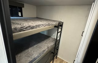 2022 Keystone RV Hideout 30BHKSWE