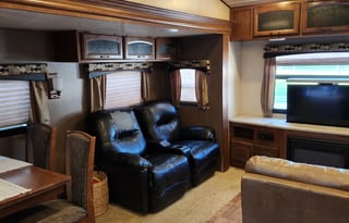2015 Forest River RV V-Cross plantinum VRL