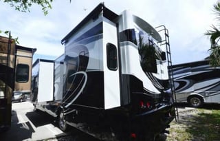 "BEAUTIFUL" 2018 Georgetown 38 ft Luxury RV