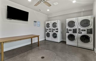 2B 1.5B Living converts to bedroom goose box pull