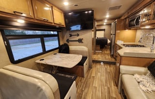 2019 Thor Motor Coach Quantum WS31
