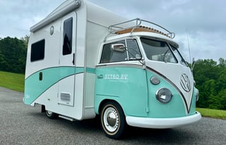 Volkswagen Bus RetroRV "Beka"