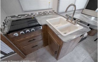 Coachmen leprechaun 270 qb