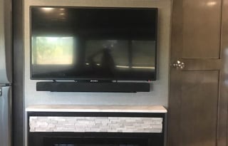 2019 fleetwood southwind 35k sleeps 8