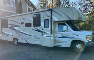 2016 Coachmen RV Leprechaun 319DS Ford 450