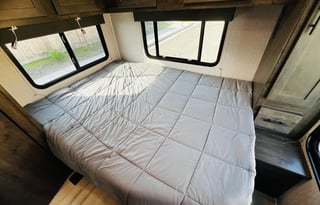 2023 Coachmen Leprechaun