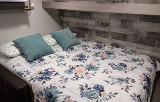 Great for Couples - 2023 Coleman 17B Will Deliver