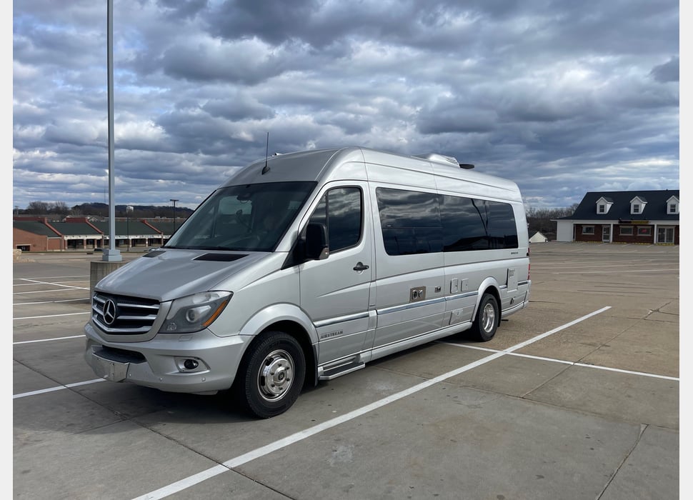 Class B Camping Van rentals in Shakopee