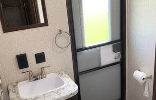 JBL Camping! 2018 Jayco Jay Flight sleeps 10