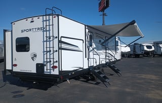 Tate and Allison Venture Sportrek