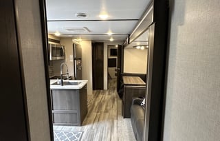2022 Cruiser Aire 33BHB - Big Family RV Rentals