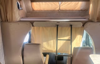 Wild Blue Yonder 2000 Fleetwood Tioga Class C!