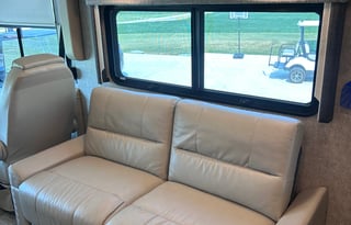 2021 Thor Motor Coach Miramar 34.6
