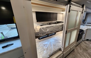 Luxury RV Adventure: Rent the Eclipse 34J Class A!