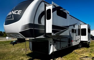 Willow- 2024 Alliance Paradigm 395DS