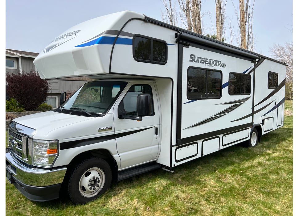 Class C Motor Home rentals in Pasco