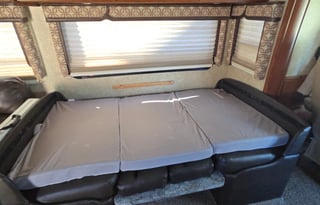 Pet friendly, smoke free, "The War Wagon"