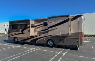 Luxury Class A Diesel Pusher Coach