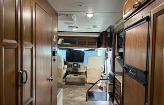 Fully Stocked Thor Ace 28 Ft Class A RV Sleeps 5
