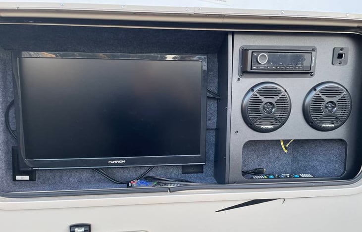 Outdoor TV and Entertainment station