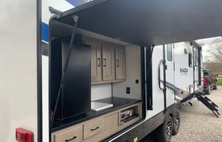 2021 Cruiser Shadow Cruiser 325BHS