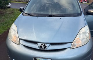 2008 Sienna Camper Van w/ PARKING BATHROOM LAUNDRY