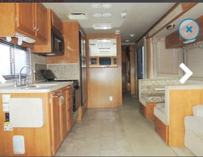 Fleetwood RV Bounder 36Z