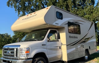 2017 Winnebago Minnie Winnie 22R