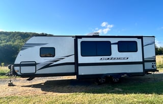 2022 Jayco Jay Feather Camper Rental