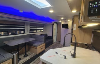 2024 Grey Wolf 29QB (2527) Winter Haven