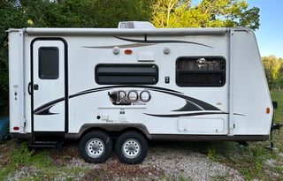 2013 Rockwood Roo 19ft hybrid easy to pull!