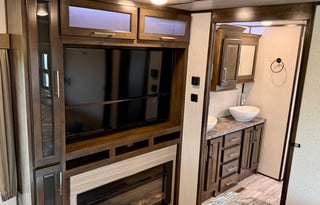 2021 Dutchmen Yukon  Luxury. Comfort.  Freedom.