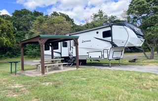 NEW & Fully Stocked! 3 Bed Bunkhouse, Sleeps 7