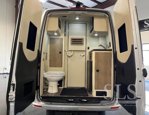 Midwest Automotive Designs Daycruiser D6