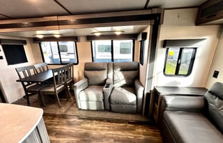 Ember -2022 Keystone Passport GT 3870RL