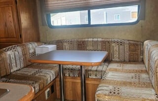 Easy Handling, Epic Adventures! 21 FT Motorhome