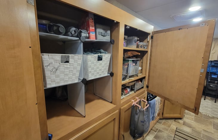 Would you look at all that storage ( just look at it)