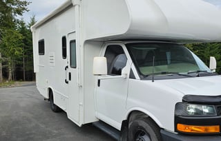 2017 Thor Motor Coach Chateau 22E