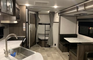 2021 Dutchmen RV Coleman Lantern Series 263BH