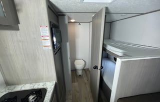 2024 Dutchmen RV Coleman Lantern LT Series 17B