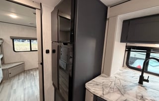 Family Adventure Camper – Apex 300BHS Bunkhouse RV