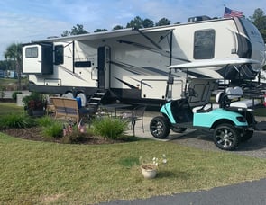 Keystone RV Montana High Country 372RD