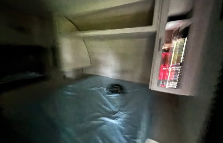 Main bed is a queen. Sorry for the bad image will update asap.